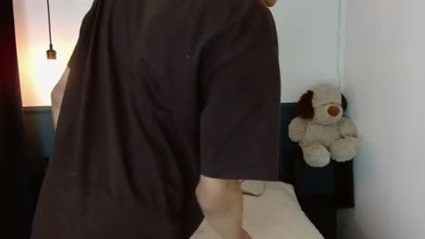 Snapshot of romeo_laurient chatting on 06-19-26, 05:39 ROMEO online show from 06-19-26, 05:39