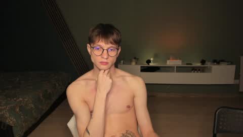 Romeo online show from 12-20-24, 01:36