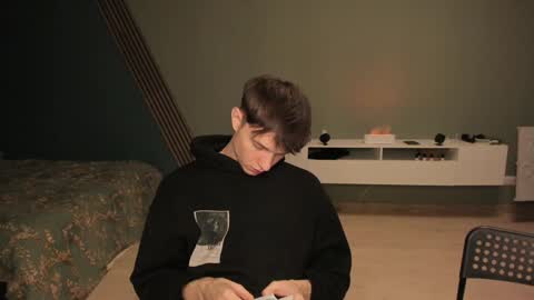 Romeo online show from 12-21-24, 03:25