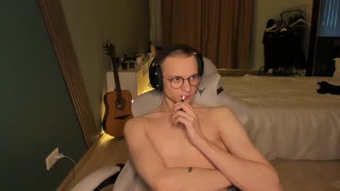 Romeo online show from 01-31-25, 06:13