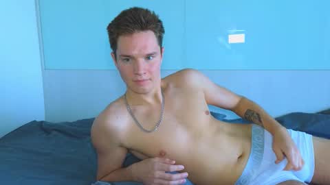 Romeo online show from 10-24-25, 05:48