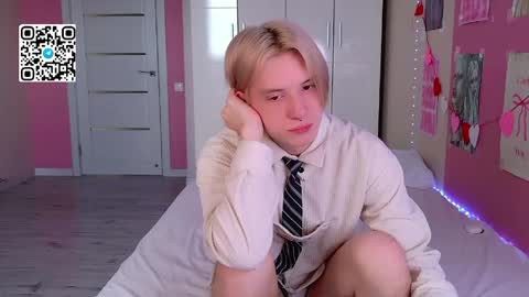 Ron online show from 04-26-26, 04:43