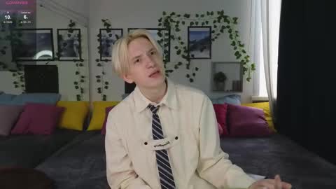 Snapshot of ron_vilsx chatting on 03-02-25, 05:33 ron vilsx online show from 03-02-25, 05:33