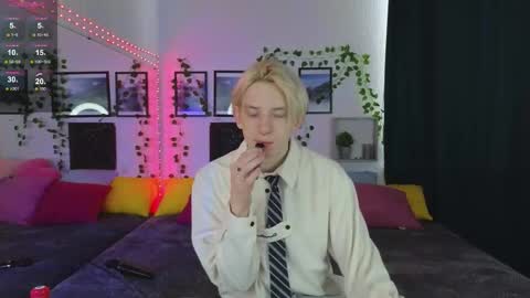 Snapshot of ron_vilsx chatting on 03-05-25, 08:00 ron vilsx online show from 03-05-25, 08:00