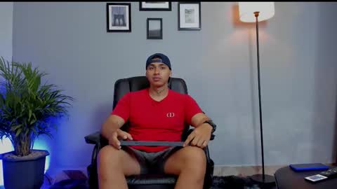 Snapshot of ronnie_canford chatting on 01-13-26, 06:46 RonnieCanford online show from 01-13-26, 06:46