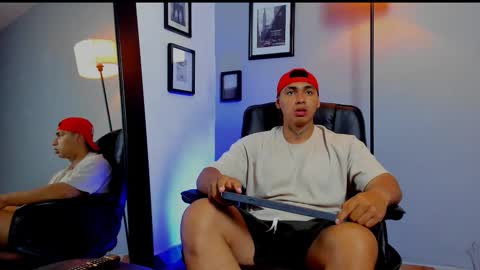 Snapshot of ronnie_canford chatting on 03-14-26, 08:03 RonnieCanford online show from 03-14-26, 08:03