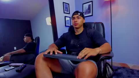 ronnie_crawford online show from 06-23-26, 03:43