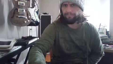 Snapshot of ronniejohnston13 chatting on 12-16-25, 07:08 ronniejohnston13 online show from 12-16-25, 07:08