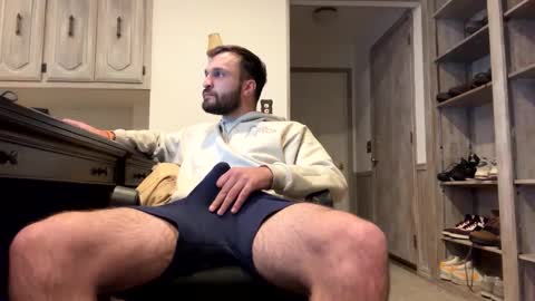 roofguy11 online show from 01-09-25, 06:36