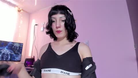 Snapshot of room312_ chatting on 12-22-24, 10:25 Twelve 3 Inst Twelve 312002 Twitter Room312 2002 online show from 12-22-24, 10:25