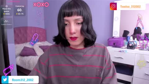 Snapshot of room312_ chatting on 01-02-25, 04:13 Twelve 3 Inst Twelve 312002 Twitter Room312 2002 online show from 01-02-25, 04:13