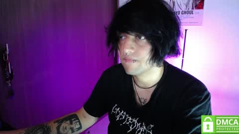 Snapshot of room_hot_x chatting on 11-13-25, 12:20 ken online show from 11-13-25, 12:20