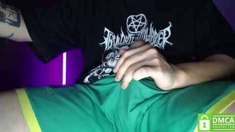 Snapshot of room_hot_x chatting on 11-27-25, 06:04 ken online show from 11-27-25, 06:04