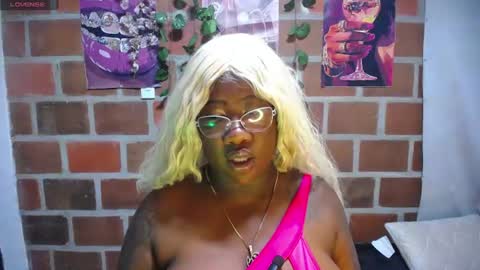 roos_veyker online show from 06-25-26, 04:22