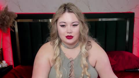 Chloe online show from 01-29-25, 07:15