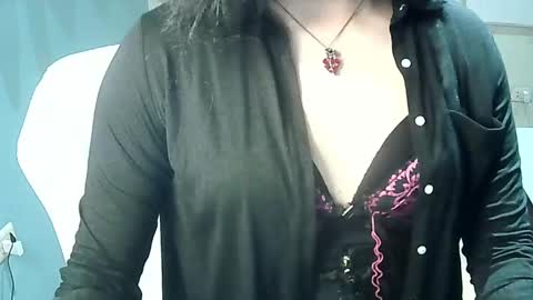 Snapshot of rosabells chatting on 10-17-25, 03:53 Rosa online show from 10-17-25, 03:53