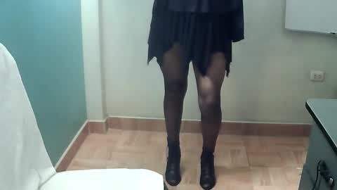 Snapshot of rosabells chatting on 02-11-26, 06:02 Rosa online show from 02-11-26, 06:02