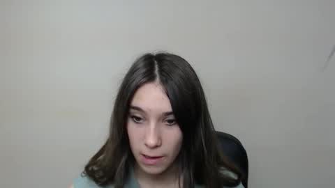 Snapshot of rosalais_ chatting on 10-03-25, 06:43 Rose online show from 10-03-25, 06:43