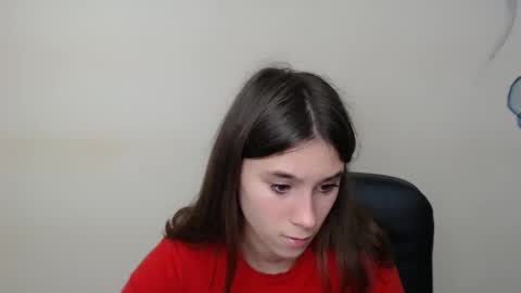 Snapshot of rosalais_ chatting on 10-07-25, 06:54 Rose online show from 10-07-25, 06:54