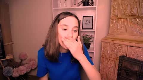 Snapshot of rosalais_ chatting on 06-03-26, 06:16 Rose online show from 06-03-26, 06:16