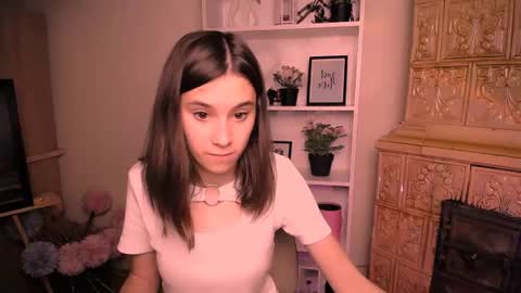 Snapshot of rosalais_ chatting on 06-16-26, 06:38 Rose online show from 06-16-26, 06:38