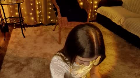 Snapshot of rosalvaulman chatting on 02-21-26, 05:14 Kylie online show from 02-21-26, 05:14