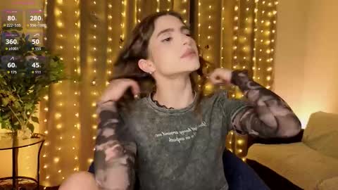 Snapshot of rosalvaulman chatting on 02-23-26, 05:32 Kylie online show from 02-23-26, 05:32