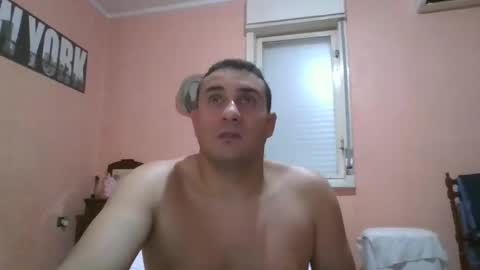 Snapshot of rosario1212 chatting on 12-19-24, 12:34 Rosario online show from 12-19-24, 12:34