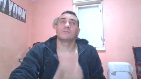 Snapshot of rosario1212 chatting on 12-23-24, 02:13 Rosario online show from 12-23-24, 02:13