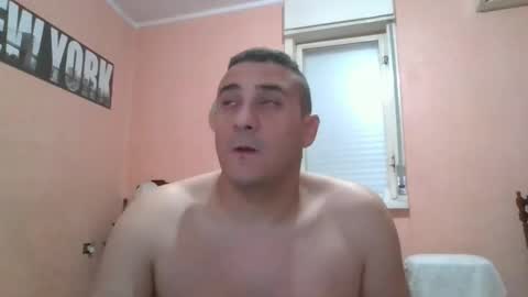 Snapshot of rosario1212 chatting on 10-10-25, 10:53 Rosario online show from 10-10-25, 10:53