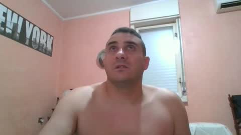 Snapshot of rosario1212 chatting on 11-15-25, 12:52 Rosario online show from 11-15-25, 12:52