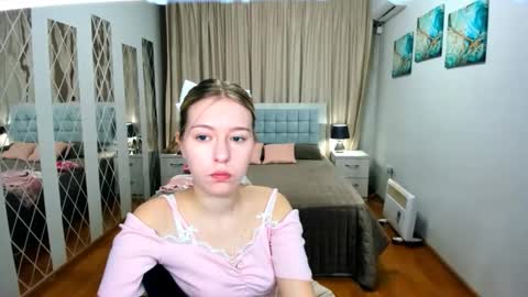 RosaRising online show from 05-03-26, 04:51