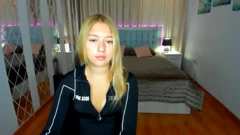 Snapshot of rosarising chatting on 07-09-26, 04:49 RosaRising online show from 07-09-26, 04:49