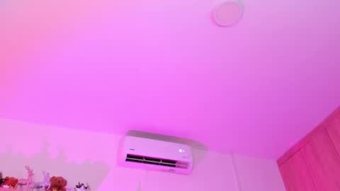 Snapshot of rose__saenz chatting on 12-17-25, 07:42 Rose Saenz online show from 12-17-25, 07:42