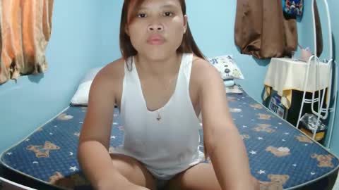 Snapshot of rose_angels chatting on 12-10-24, 06:11 Rose Angels online show from 12-10-24, 06:11