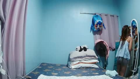 Snapshot of rose_angels chatting on 01-08-25, 01:53 Rose Angels online show from 01-08-25, 01:53