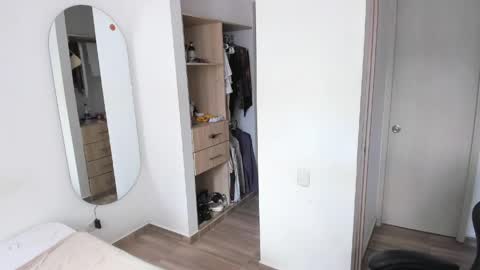 Jhoan Alexis online show from 04-29-26, 08:04