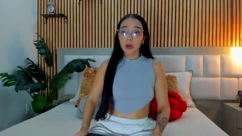 roseaurora online show from 01-07-26, 12:51