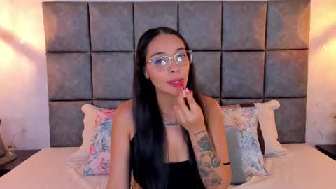 roseaurora online show from 06-16-26, 10:40