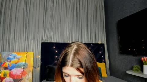 Snapshot of roseblanche2k chatting on 01-26-25, 10:13 Florin online show from 01-26-25, 10:13