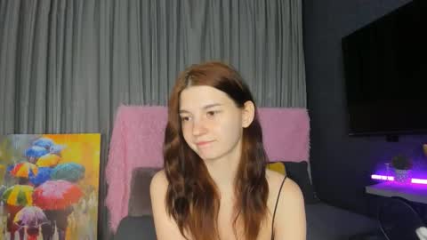 Snapshot of roseblanche2k chatting on 10-12-25, 10:09 Florin online show from 10-12-25, 10:09