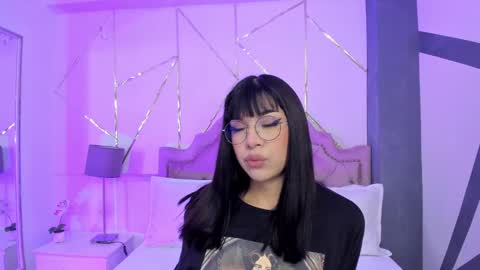 Snapshot of rosecassie chatting on 01-13-25, 12:24 Rose online show from 01-13-25, 12:24