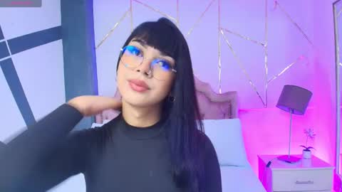 Snapshot of rosecassie chatting on 01-16-25, 01:47 Rose online show from 01-16-25, 01:47