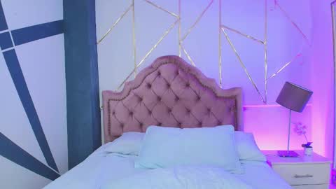Snapshot of rosecassie chatting on 01-18-25, 07:15 Rose online show from 01-18-25, 07:15