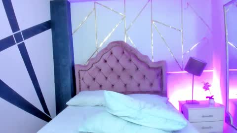 Snapshot of rosecassie chatting on 01-20-25, 06:53 Rose online show from 01-20-25, 06:53