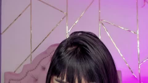 Snapshot of rosecassie chatting on 02-04-25, 01:27 Rose online show from 02-04-25, 01:27