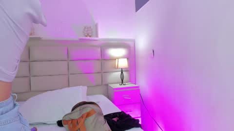 Snapshot of rosecassie chatting on 02-21-25, 07:43 Rose online show from 02-21-25, 07:43