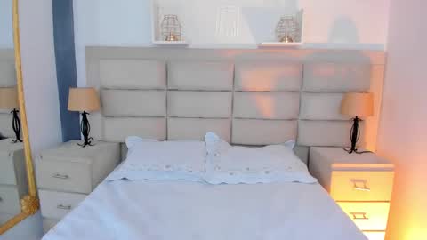 Snapshot of rosecassie chatting on 03-05-25, 12:55 Rose online show from 03-05-25, 12:55
