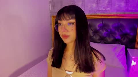 Snapshot of rosecassie chatting on 03-11-25, 01:56 Rose online show from 03-11-25, 01:56