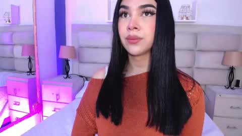Snapshot of rosecassie chatting on 09-20-25, 02:07 Rose online show from 09-20-25, 02:07